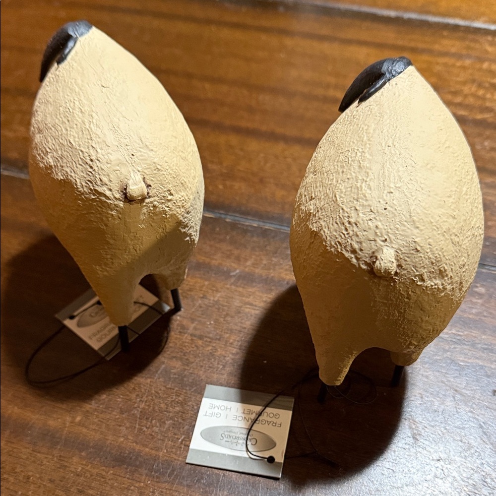 RESIN SHEEP .Set of Two Tan Sheep Figurines - Picture 4 of 5
